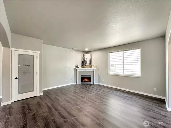 Maple Valley, WA 98038,26909 225th PL SE