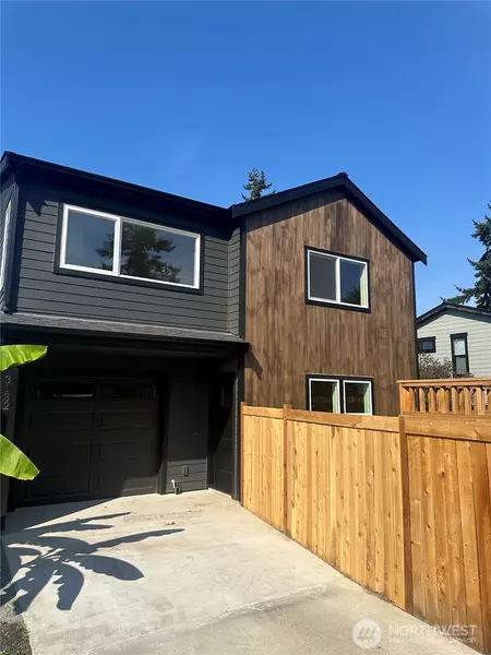 3132 SW 97th ST, Seattle, WA 98126