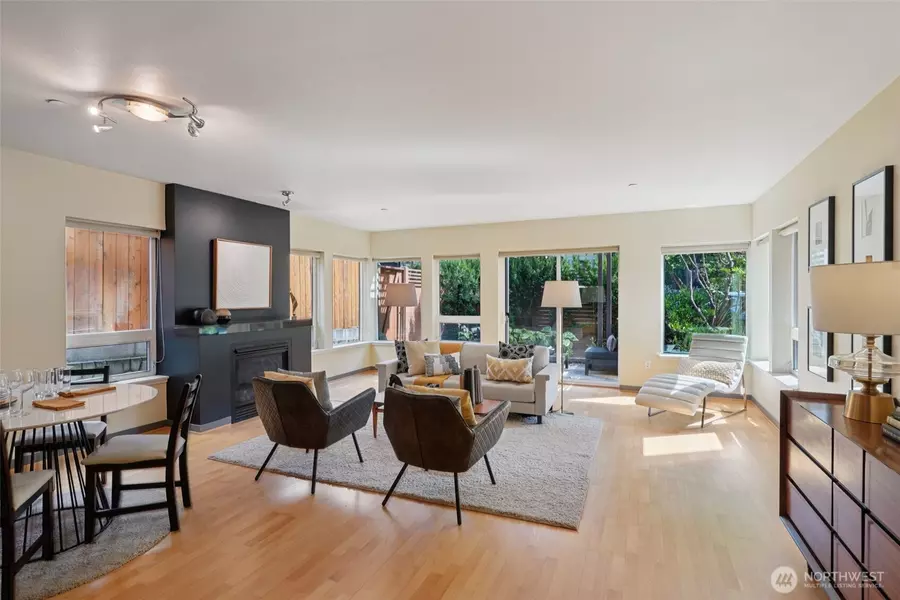 4217 Fremont AVE N #2, Seattle, WA 98103