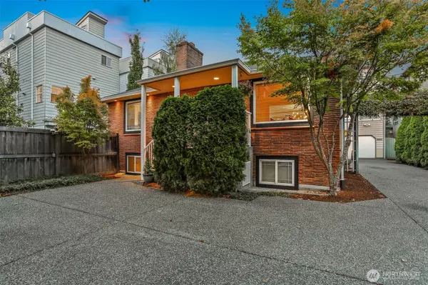Seattle, WA 98117,9044 15th AVE NW