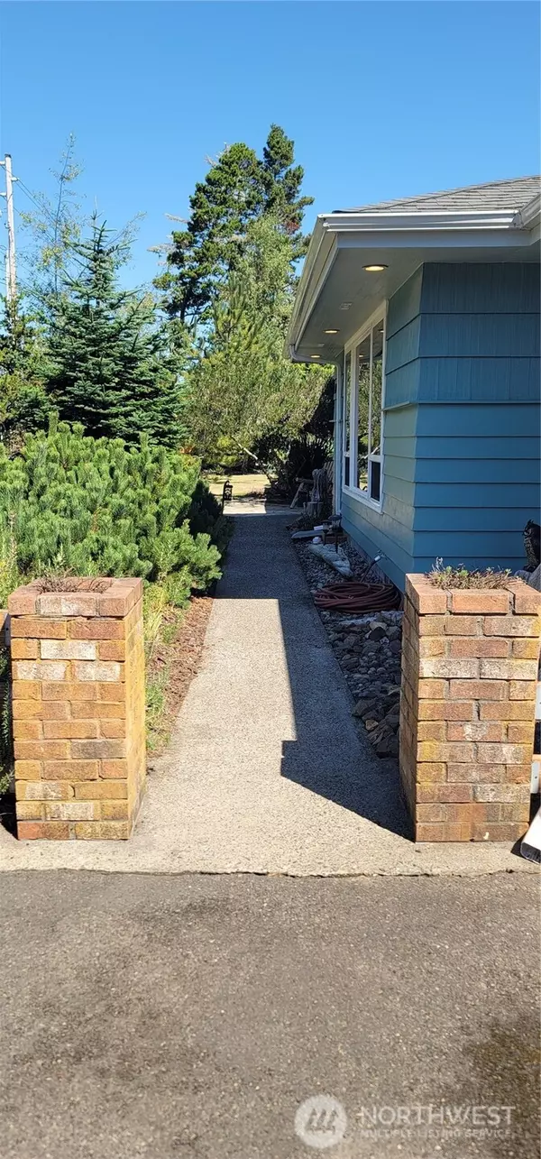 Long Beach, WA 98631,1910 Washington AVE N