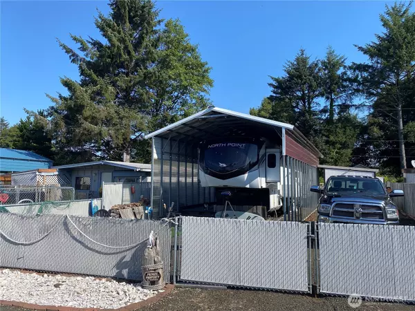 132 Victoria LOOP NE, Ocean Shores, WA 98569