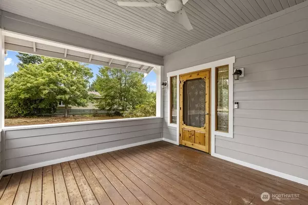 Olympia, WA 98506,926 Tullis ST NE