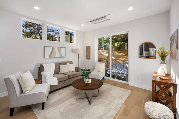 Seattle, WA 98116,2665 51st Ave SW