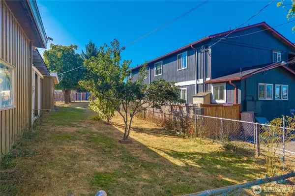 Tacoma, WA 98418,1561 1563 S 35th ST