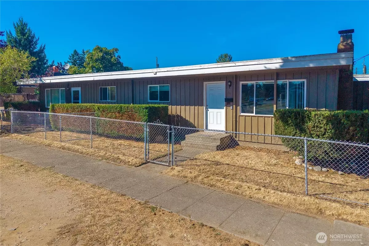 Tacoma, WA 98418,1561 1563 S 35th ST