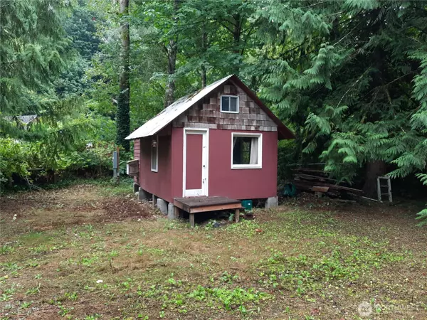 13816 White Falls LN, Concrete, WA 98237