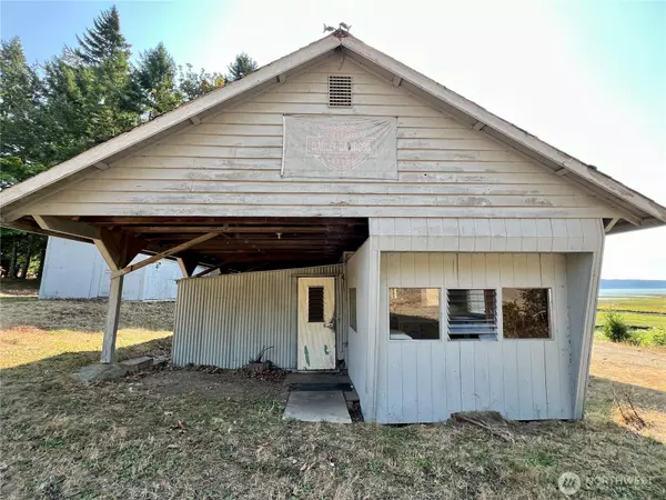 Brinnon, WA 98320,309881 Highway 101