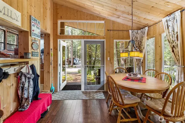 Deming, WA 98244,81 3 Sunset CIR