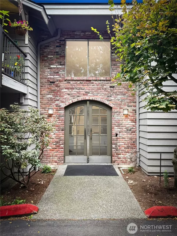 Edmonds, WA 98026,8021 234th ST SW #210