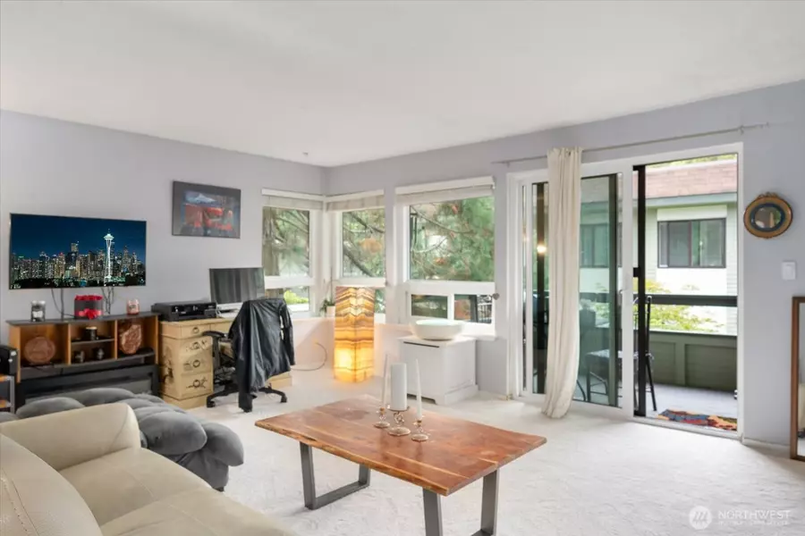 18906 8th AVE NW #313, Shoreline, WA 98177