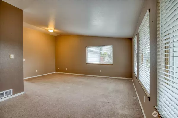 Cosmopolis, WA 98537,507 Troon AVE