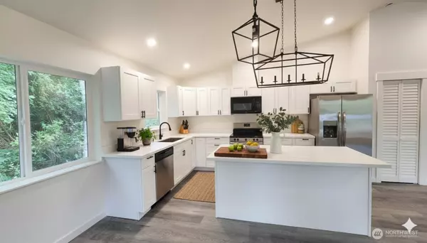 Ocean Shores, WA 98569,219 S Oar LOOP SW