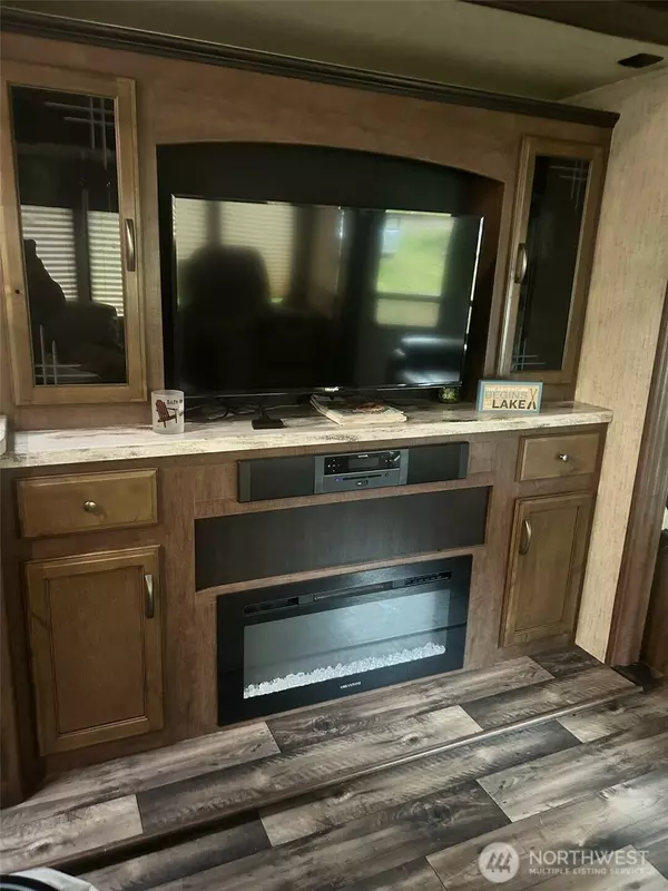 Hoodsport, WA 98548,141 N Duckabush DR N