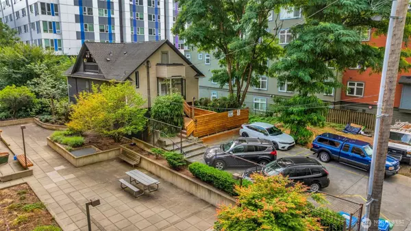 Seattle, WA 98109,417 Minor AVE N