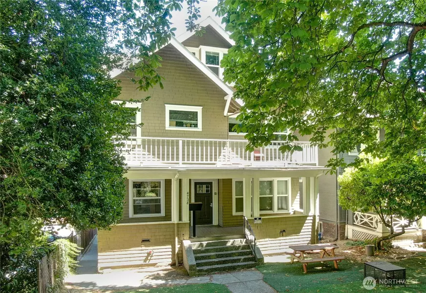 4738 17th AVE NE, Seattle, WA 98105
