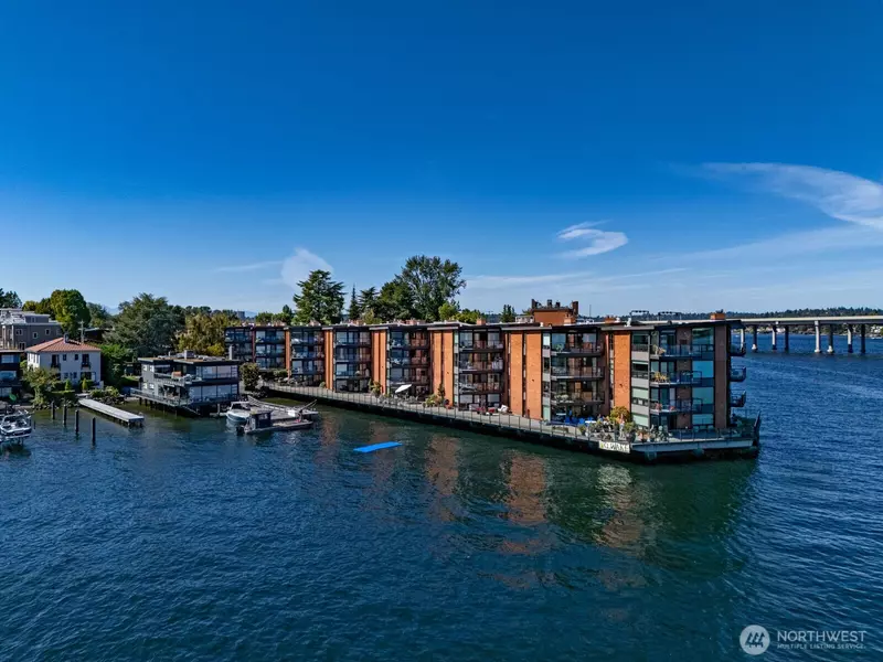 2360 43rd AVE E #203, Seattle, WA 98112