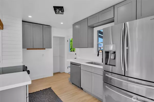 Tacoma, WA 98418,3533 S Ainsworth AVE