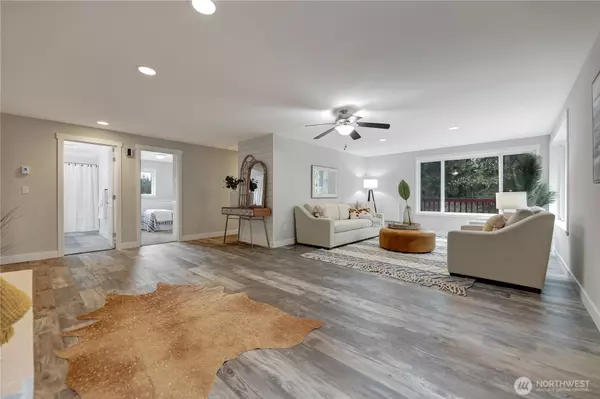 Snohomish, WA 98290,9320 W Meadow Lake DR