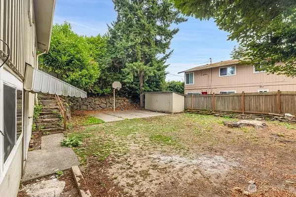 Seattle, WA 98178,8555 S 120th ST