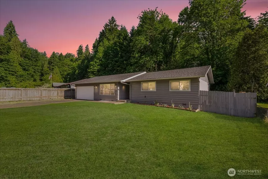 108 Lomor DR, Longview, WA 98632