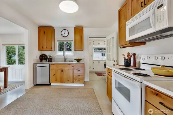 Burien, WA 98166,16003 15th AVE SW