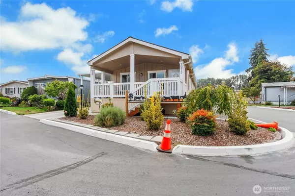 Puyallup, WA 98372,10512 60th Street Ct E #129