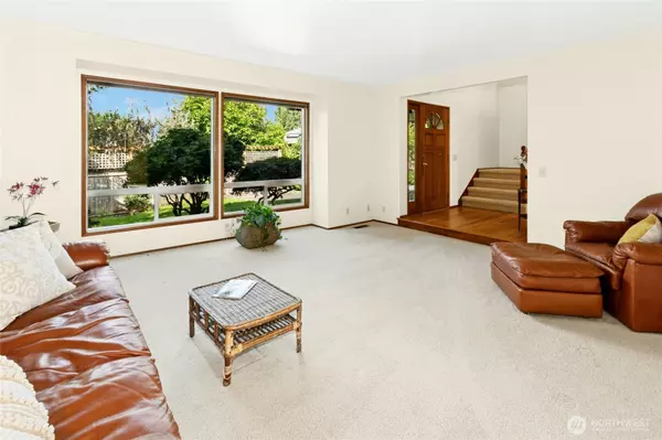 Bellevue, WA 98006,6218 113th PL SE
