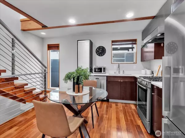 Seattle, WA 98106,9065 17th AVE SW