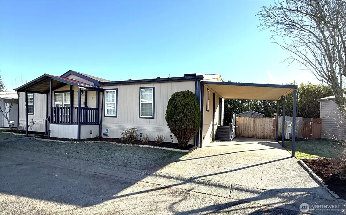Enumclaw, WA 98022,525 Grand Fir DR