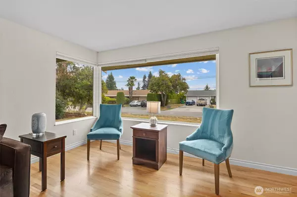 Everett, WA 98208,8806 Cascadia AVE