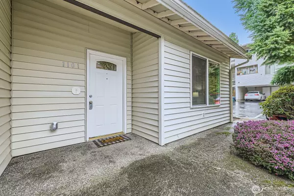 Shoreline, WA 98155,20301 19th AVE NE #1101