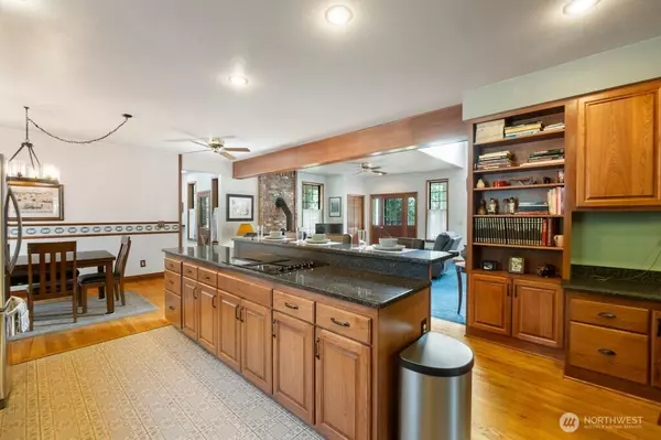 Maple Valley, WA 98038,21718 SE 245th ST