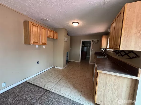 Ellensburg, WA 98926,602 N Pacific ST