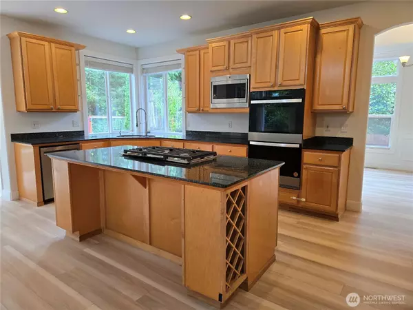 Sammamish, WA 98074,19028 NE 51st ST