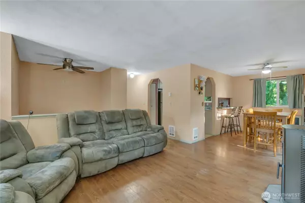 Suquamish, WA 98392,18610 5th AVE NE