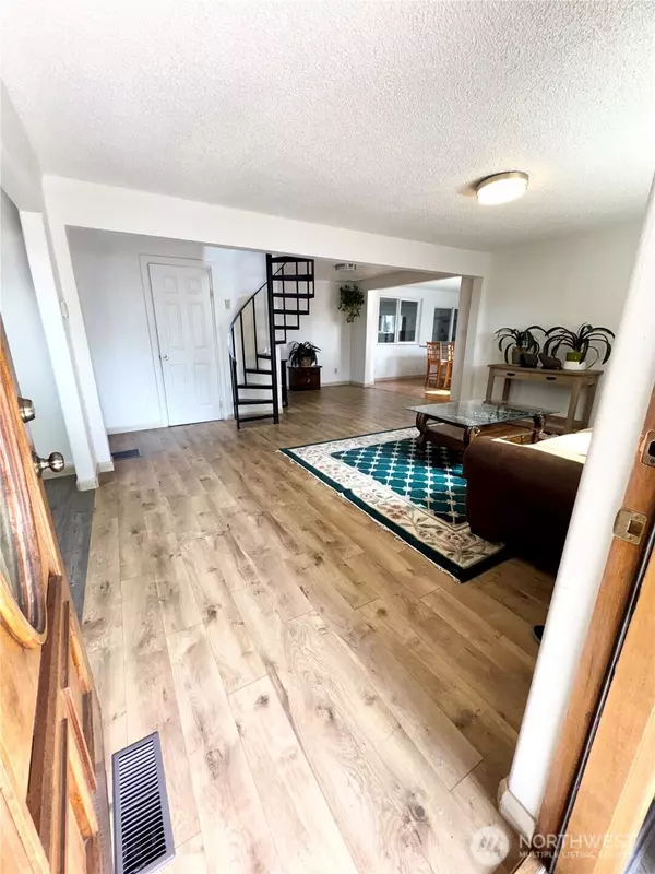 Spanaway, WA 98387,101 175th ST E