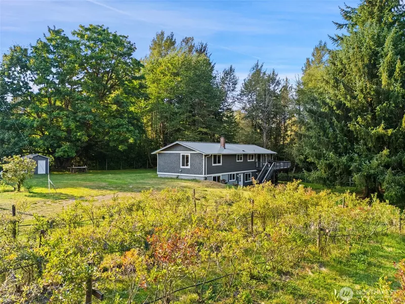 6260 Rutsatz RD, Deming, WA 98244