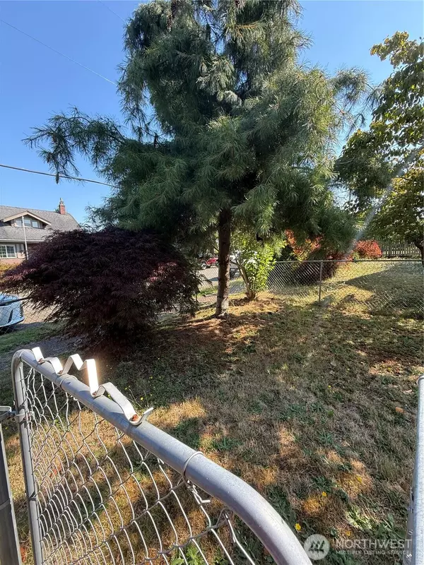 Raymond, WA 98577,1108 Duryea