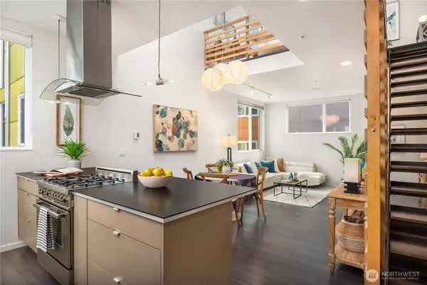 Seattle, WA 98122,1623 14th AVE #E