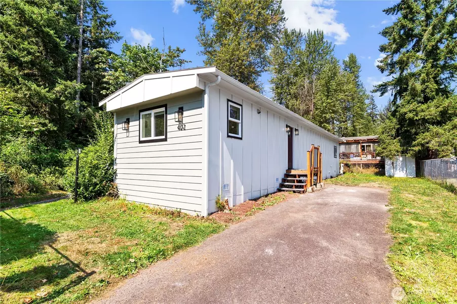 31108 3rd Ave AVE #402, Black Diamond, WA 98010