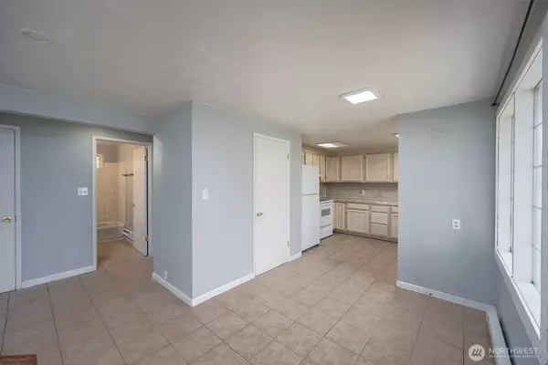 Moses Lake, WA 98837,525 N Dune RD