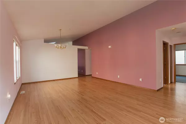 Dupont, WA 98327,2176 McDonald AVE