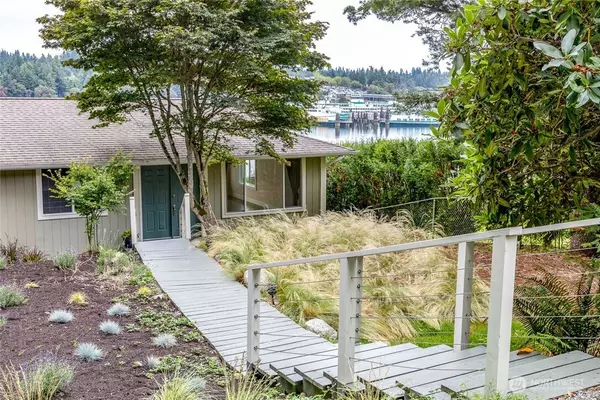 Bainbridge Island, WA 98110,5838 Packard LN NE