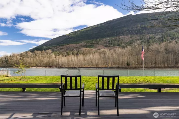 Sedro Woolley, WA 98284,8789 Cedar CT