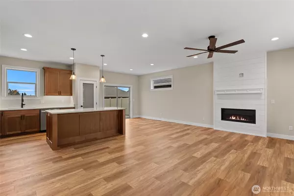 East Wenatchee, WA 98802,2523 Plateau DR