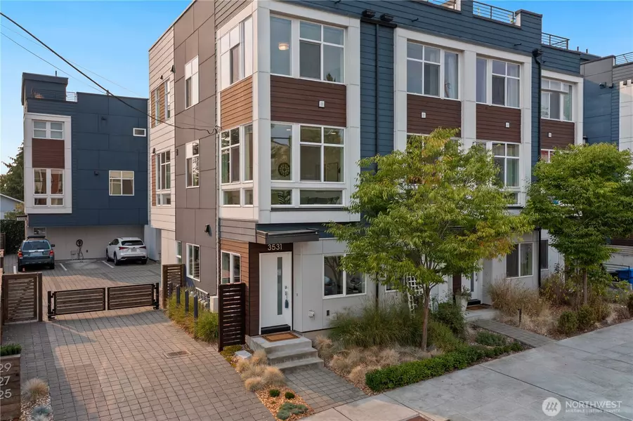 3531 Wallingford AVE N, Seattle, WA 98103