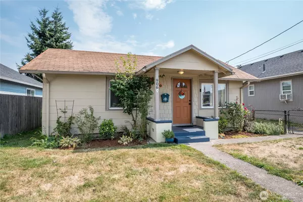 Kelso, WA 98626,906 S 6th AVE