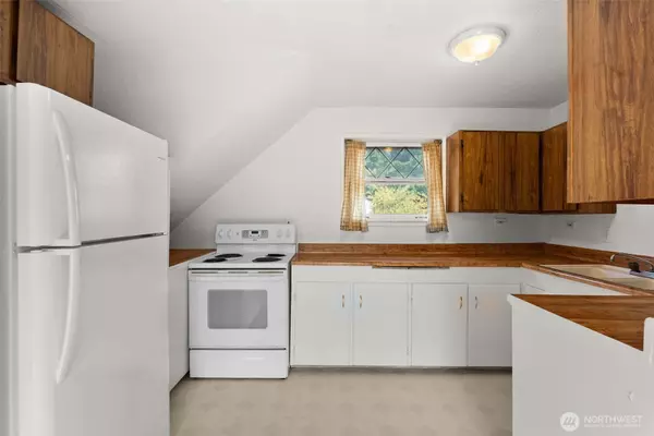 Tacoma, WA 98404,3803 E J ST
