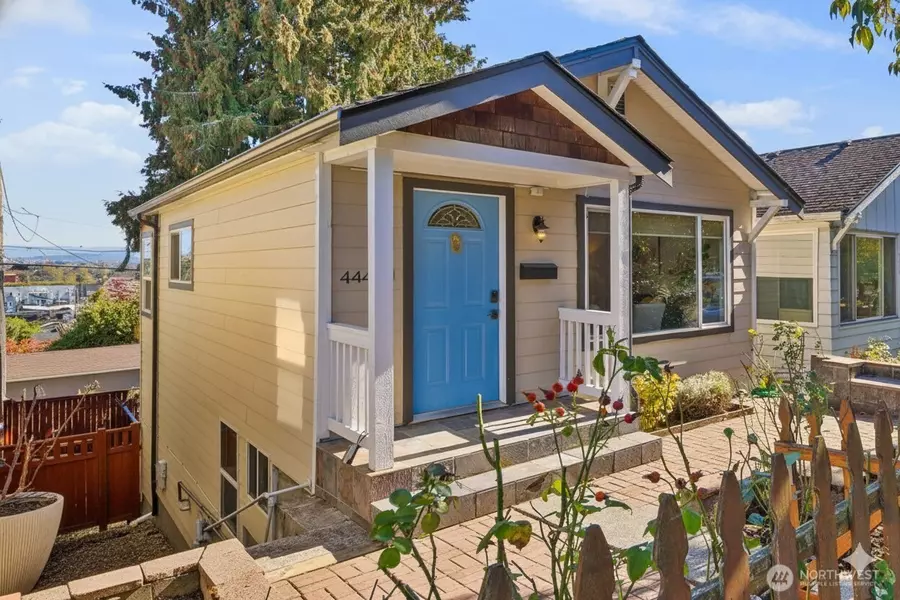 4446 39th AVE SW, Seattle, WA 98116